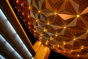 Bauen mit Weitblick: Wie smarte Lichtl&ouml;sungen die Hallenplanung revolutionieren - Bild: Brian McGowan / Unsplash