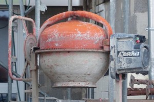 Ein Betonmischer ist eine Maschine, die speziell zur Herstellung homogener Beton- oder Mörtelmischungen entwickelt wurde. Ein Betonmischer ist eine Maschine, die speziell zur Herstellung homogener Beton- oder Mörtelmischungen entwickelt wurde.