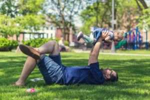 Eine Rasenart bezeichnet eine spezifische Kategorie oder Variante von Rasen, die sich durch bestimmte Eigenschaften, Zusammensetzung oder Verwendungszweck auszeichnet.