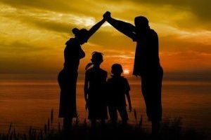 Ein Allergiker ist eine Person, die aufgrund einer Überempfindlichkeit des Immunsystems auf bestimmte Stoffe, Substanzen oder Umwelteinflüsse wie Pollen, Hausstaubmilben, Tierhaare, Nahrungsmittel oder chemische Reize reagiert. Ein Allergiker ist eine Person, die aufgrund einer Überempfindlichkeit des Immunsystems auf bestimmte Stoffe, Substanzen oder Umwelteinflüsse wie Pollen, Hausstaubmilben, Tierhaare, Nahrungsmittel oder chemische Reize reagiert.