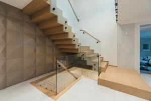 Faszination der Kragarmtreppen: Minimalismus trifft auf Eleganz - Bild: Ariel Domenden / Unsplash