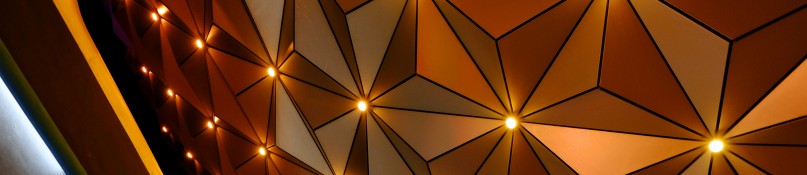 Bauen mit Weitblick: Wie smarte Lichtl&ouml;sungen die Hallenplanung revolutionieren