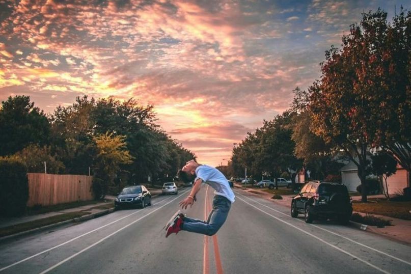 Agilit&auml;t bezeichnet die F&auml;higkeit einer Organisation, eines Teams oder eines Individuums, flexibel, schnell und effektiv auf Ver&auml;nderungen zu reagieren und sich anzupassen.