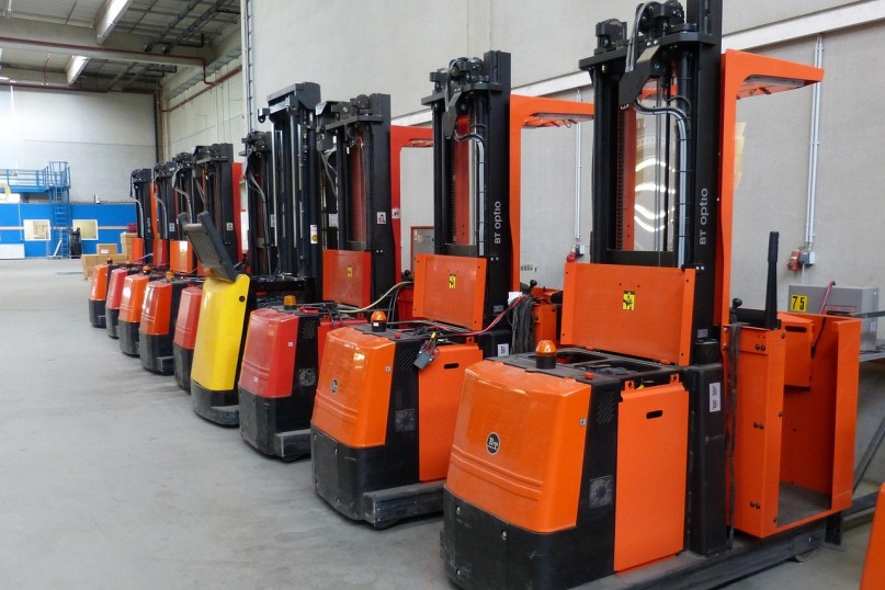 Ein Elektrorollstuhl ist eine motorisierte Variante eines Rollstuhls, der von Personen mit Mobilit&auml;tseinschr&auml;nkungen genutzt wird.