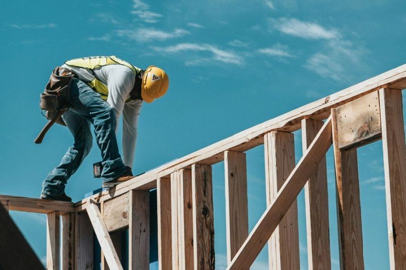 Ein Handwerksbetrieb ist ein Unternehmen, das handwerkliche Dienstleistungen anbietet und von Handwerkern geleitet wird.